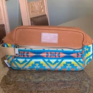 Pendleton Vibrant Geometric Pouch
